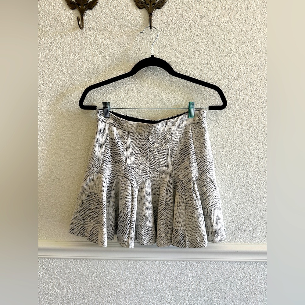 Banana Republic Black and White Mini Skirt Size 2P
